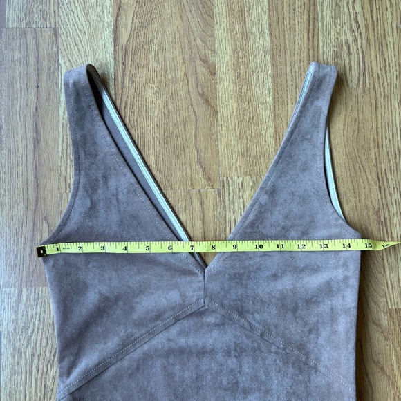 Aritzia Wilfred Free brown tan faux leather suede v-neck sleeveless dress 2 - Picture 4 of 7